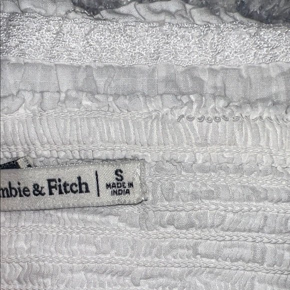 Abercrombie & Fitch Cream Ruffled Strap Top size Small - Picture 7 of 10